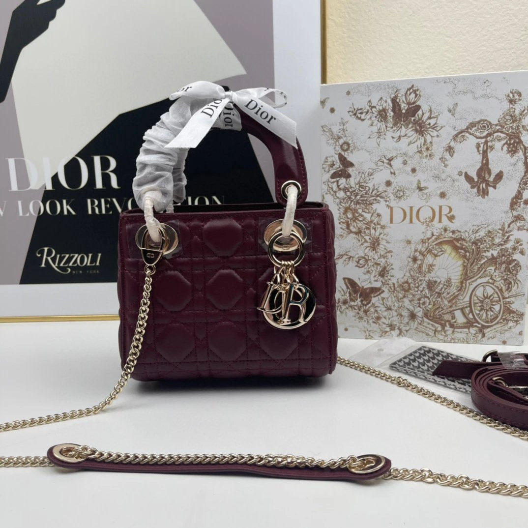 DIO Handbags (1)