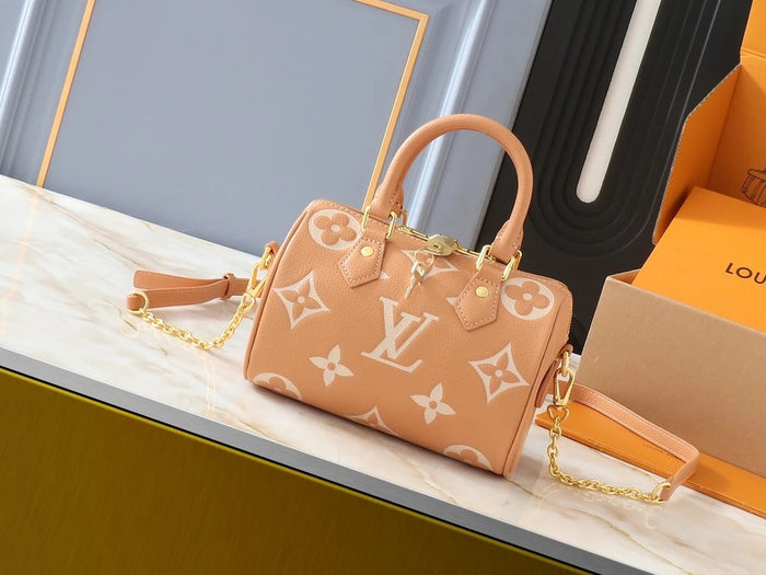VL Handbags (24)