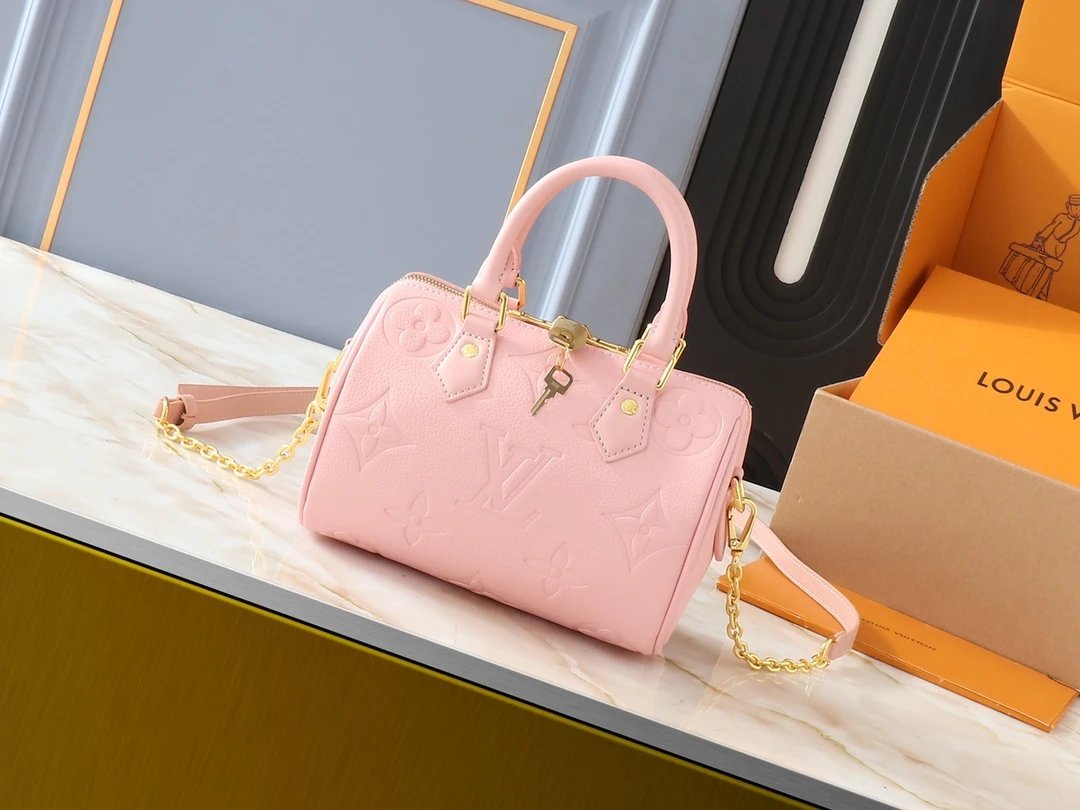 VL Handbags (24)