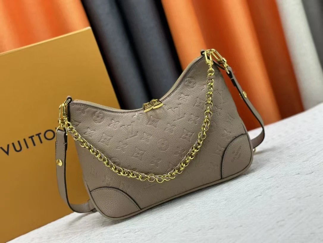 VL Handbags (8)