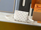 VL Crossbody Bags (20)