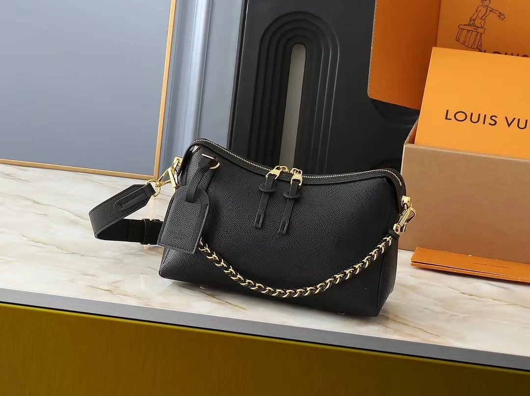 VL Crossbody Bags (16)