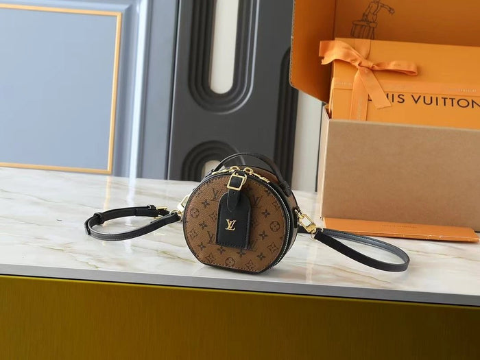 VL Handbags (17)